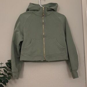 LULULEMON women’s zip up cropped hoodie